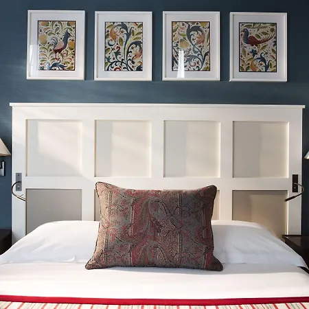 Hotel Les Tournelles 3*