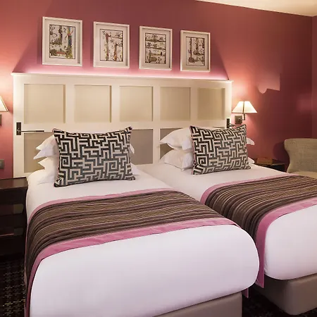Hotel Les Tournelles Paris