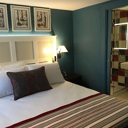 Hotel Les Tournelles 3*