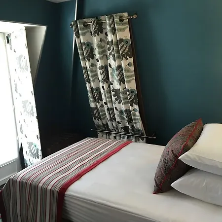 Les Tournelles Hotel