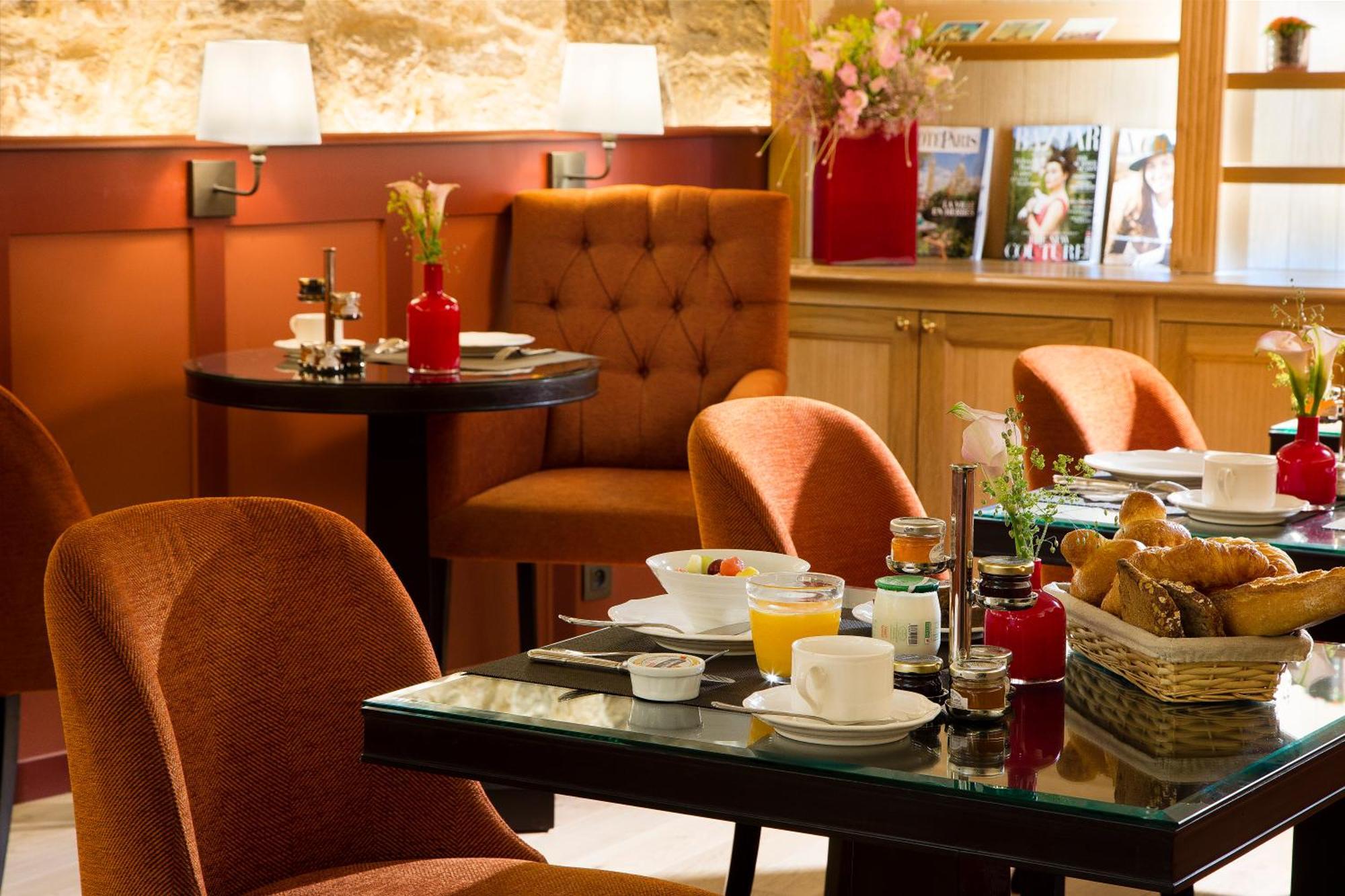 Les Tournelles Hotel 3*