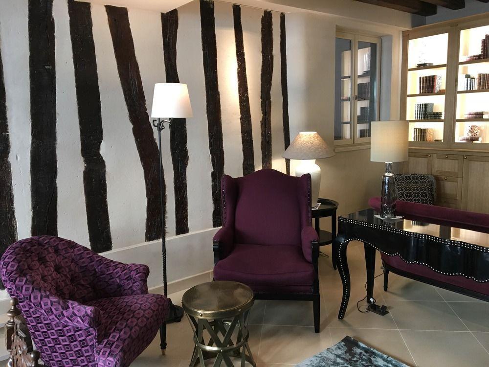 Hotel Les Tournelles Parigi