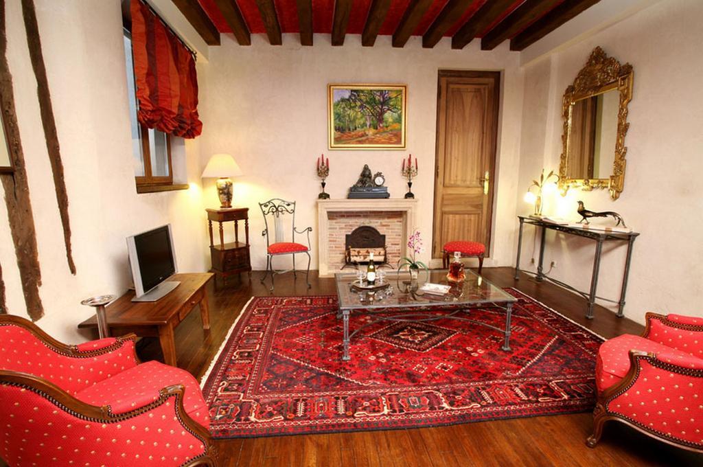 Hotel Les Tournelles 3*